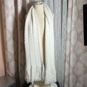 Cozy Knit Off-White Scarf with Fringe
